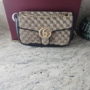 Gucci Beige and Black Shoulder Bag